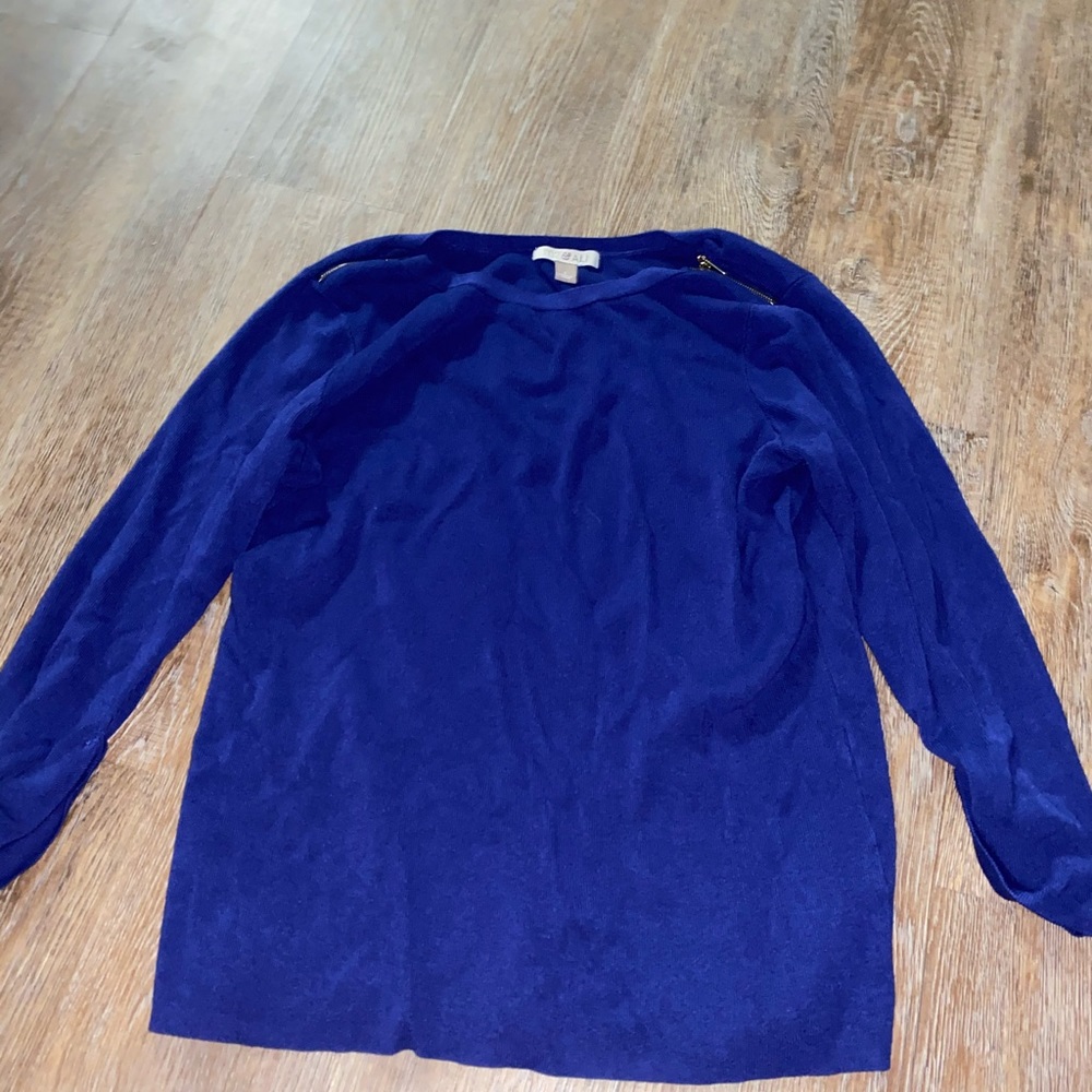Long sleeve blue shirt